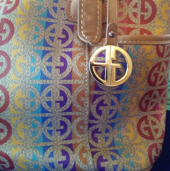 Delicious Giani Bernini Bag🍡 - Picture 3 of 7